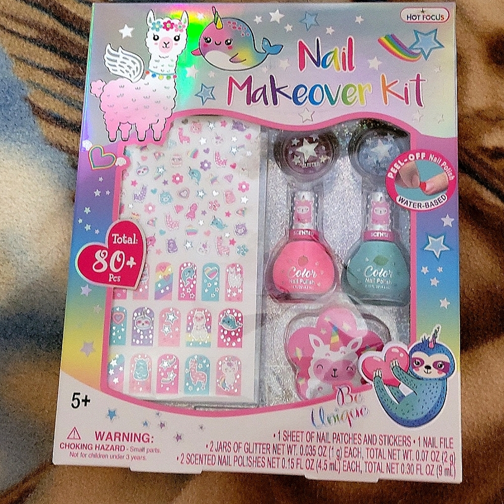 Girls 5 years + Nail Makeover Kit